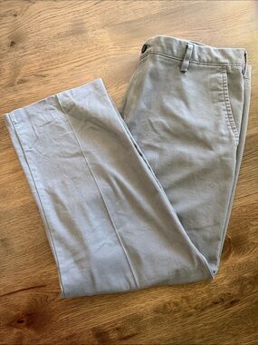 Dockers Men's W40 x L30 Gray Straight Leg Pants